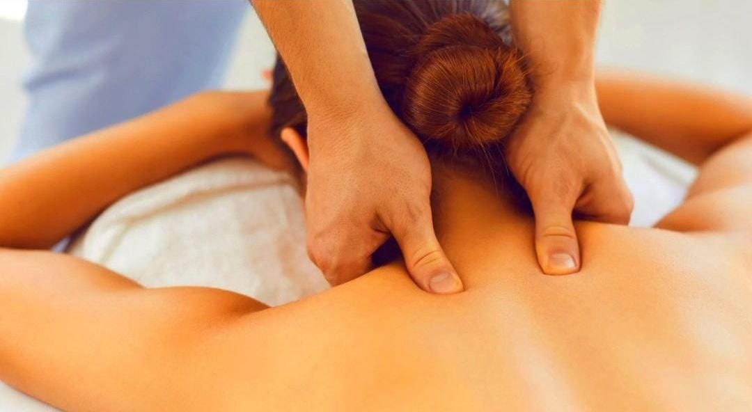 Back Neck And Shoulder Massage